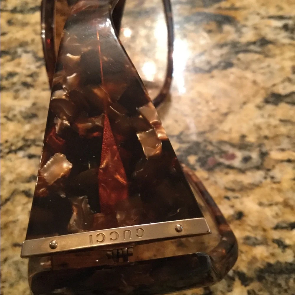 Gucci Wrap Around Tortoise Pattern Sunglasses - Picture 7 of 8